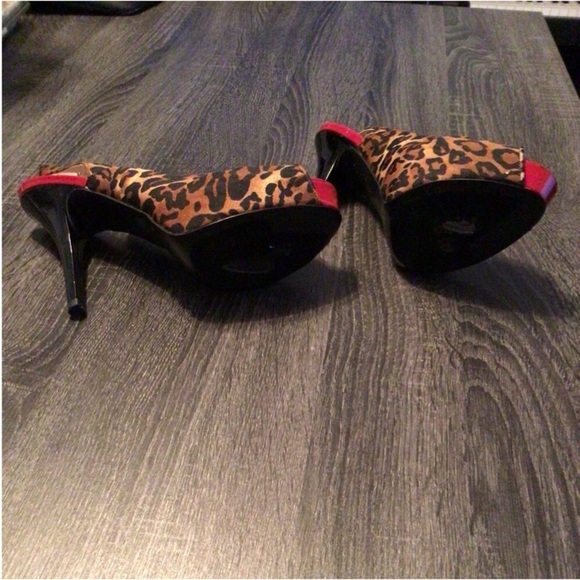 Guess Leopard Print Stilleto Heels. Size 9 1/2. - Picture 4 of 5